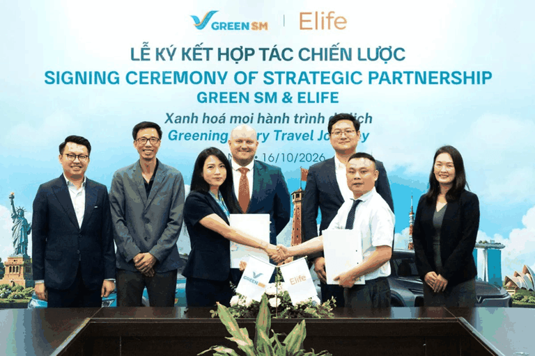 Đại diện Green SM và Elife tại lễ ký kết hợp tác chiến lược