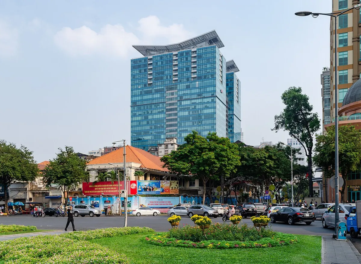 Tòa Vincom Center Đồng Khởi, nơi có khu căn hộ Vinhomes Đồng Khởi, trung tâm Quận 1 TP.HCM